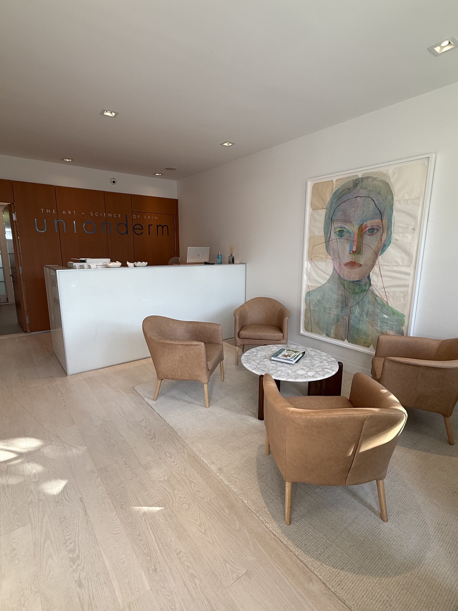 Dermatology Clinic · Watermill, New York, healthcare interior, Water Mill, New York, designed by Aprèspace. Photo 1 of 2